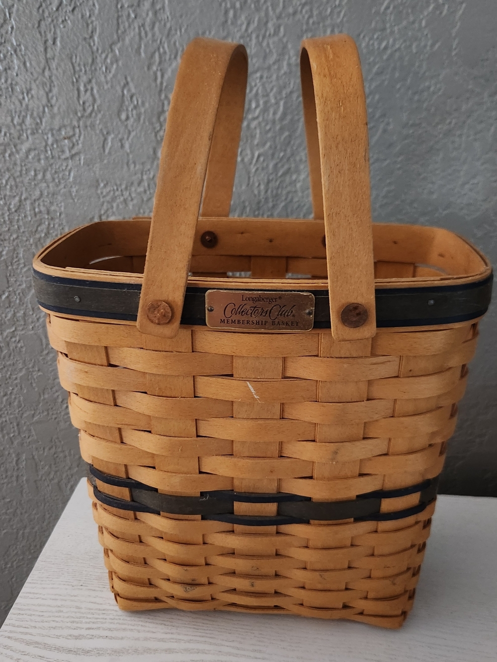 Vintage Longaberger Collectors Club Membership Basket With Dual Handles 1999